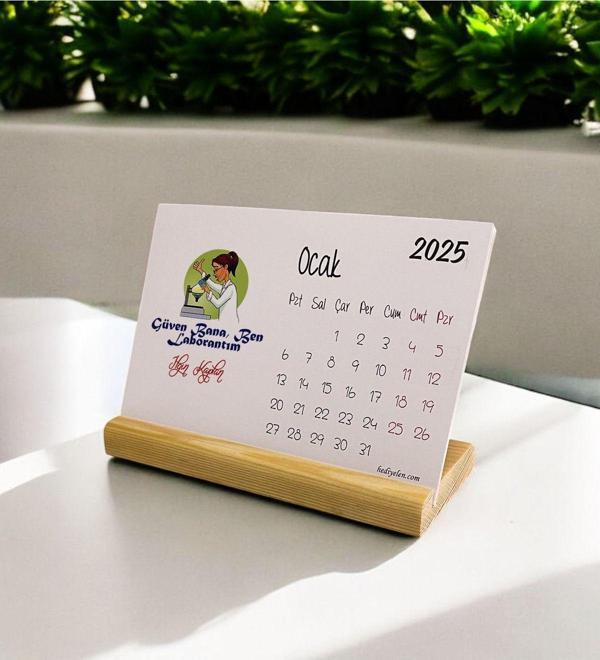 Hediyelen 2025 Güven Bana Ben Laborantım Masa Takvimi - Image 1