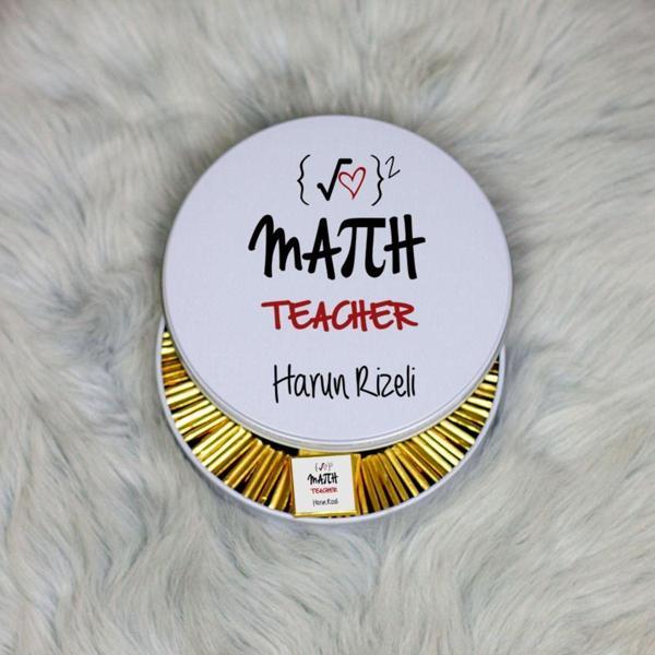Hediyelen Math Teacher Metal Kutuda Çikolata 100 Adet - Image 1