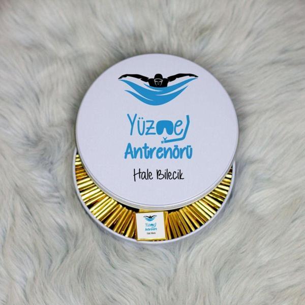 Hediyelen Yüzme Antrenörü Metal Kutuda Çikolata 100 Adet - Image 1