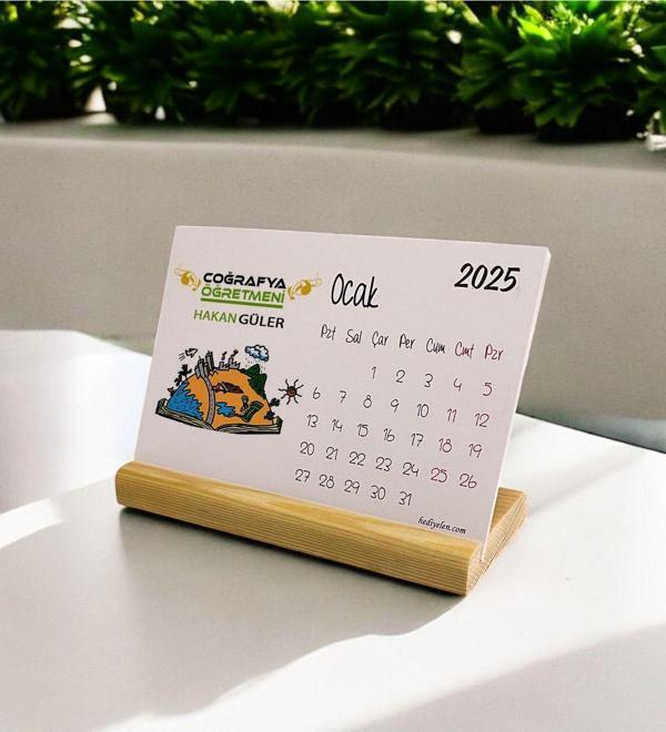 Hediyelen 2025 Coğrafya Öğretmeni Masa Takvimi - Image 1