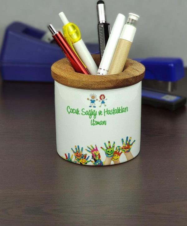 Hediyelen Çocuk Sağılığı Ve Hastalıkları Uzmanı Seramik Kalemlik - Image 1