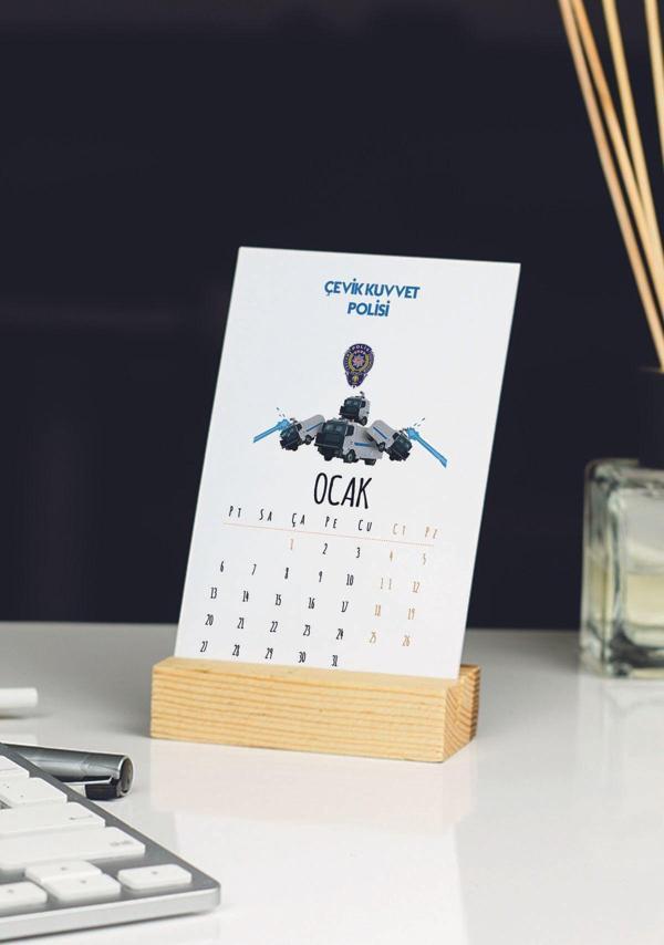 Hediyelen 2024 Çevik Kuvvet Polisi Masa Takvimi - Image 1