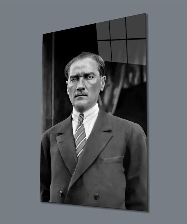 İdealizbiz Atatürk Portre Siyah Beyaz Cam Tablo Hediyelik Büyük Tablo Ev Ofis Dekoru - Image 1