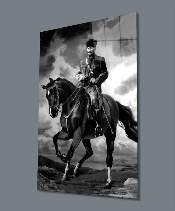 İdealizbiz Atatürk At Üzerinde Dikey Cam Tablo Hediyelik Büyük Tablo Ev Ofis Dekoru - Image 1