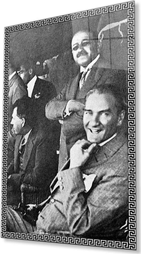 İdealizbiz Atatürk Cam Tablo 4Mm Dayanıklı Temperli Cam, Atatürk Glass Wall Art - Image 1