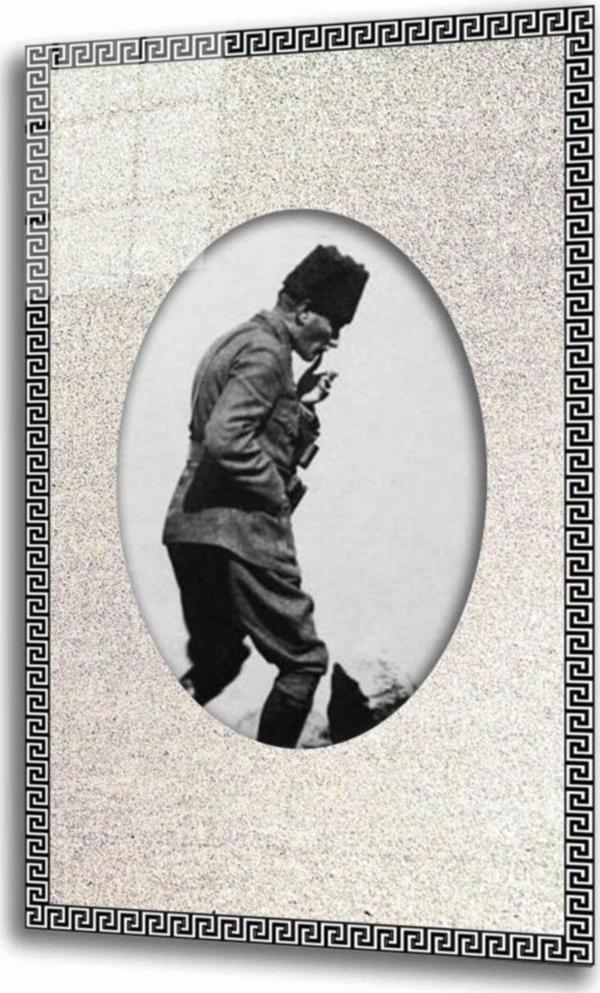 İdealizbiz Atatürk Cam Tablo - Image 1