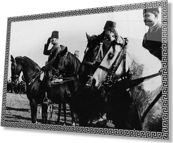 İdealizbiz Atatürk Cam Tablo 4Mm Dayanıklı Temperli Cam, Atatürk Glass Wall Art - Image 1