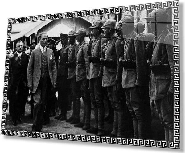 İdealizbiz Atatürk Cam Tablo 4Mm Dayanıklı Temperli Cam, Atatürk Glass Wall Art - Image 1
