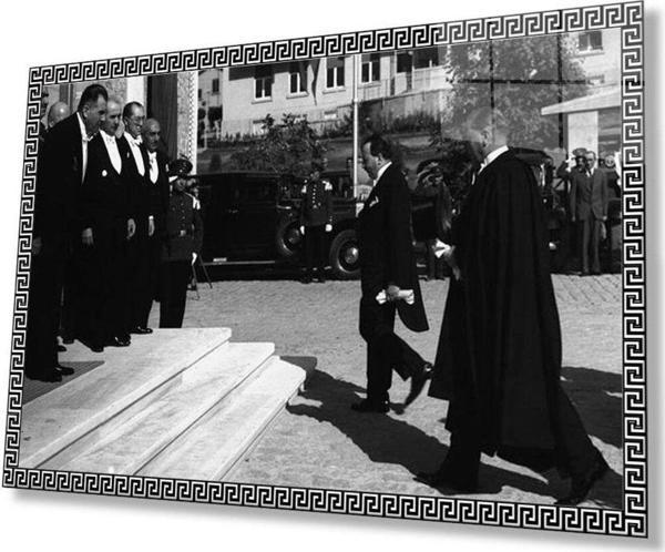 İdealizbiz Atatürk Cam Tablo 4Mm Dayanıklı Temperli Cam, Atatürk Glass Wall Art - Image 1