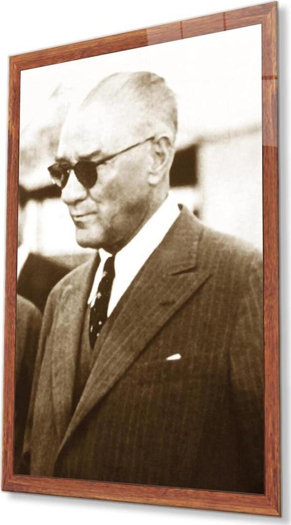 İdealizbiz Atatürk Cam Tablo 4Mm Dayanıklı Temperli Cam, Atatürk Glass Wall Art - Image 1