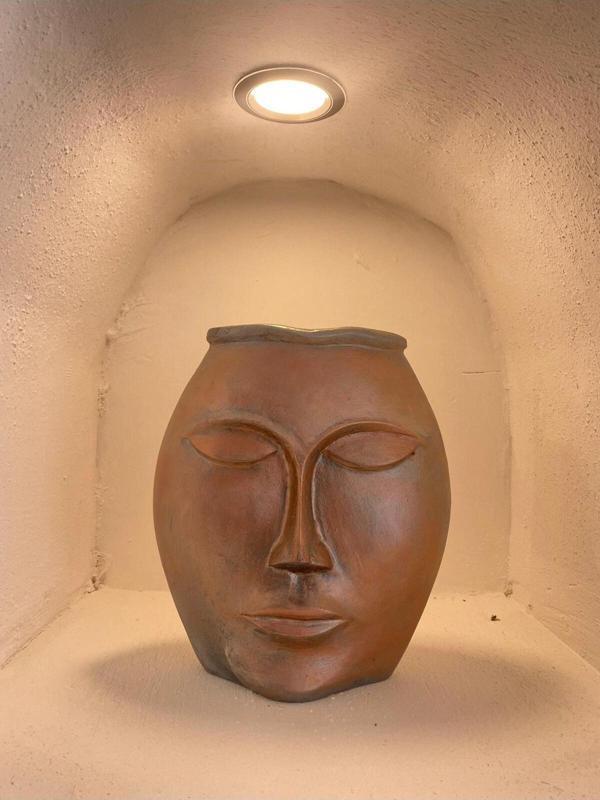Sooboho Çift Tarafı Yüz Desenli Vazo Bakır Bronz - Image 1