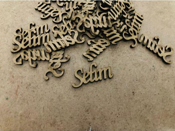 Gülüş Lazer Kesim 20 Adet Ham Ahşap 4X2 Cm Küçük İsim - Image 1