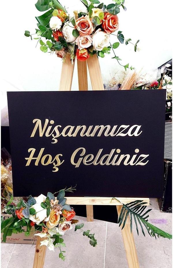 Seyyar Atölye Nişanımıza Hoş Geldiniz Siyah Zemin Gold Pleksi Yazılı Karşılama Panosu - Image 1
