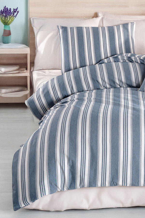 Sport Çizgili Nevresim Takımı Tek Kişilik Soft Line Lacivert - Image 1