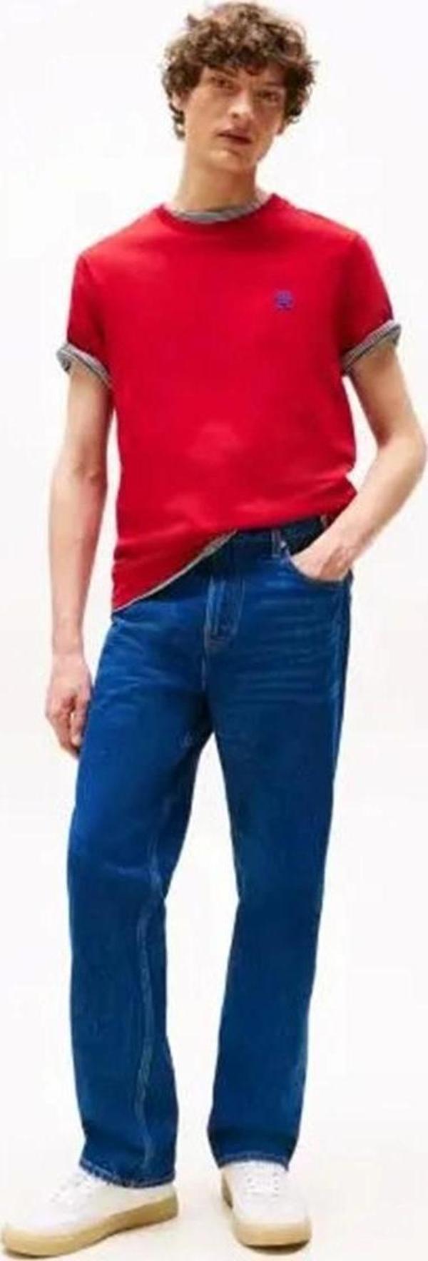 Tommy Hilfiger  Erkek  Kontrast  İşlemeli Monogramlı T-Shirt - Image 1