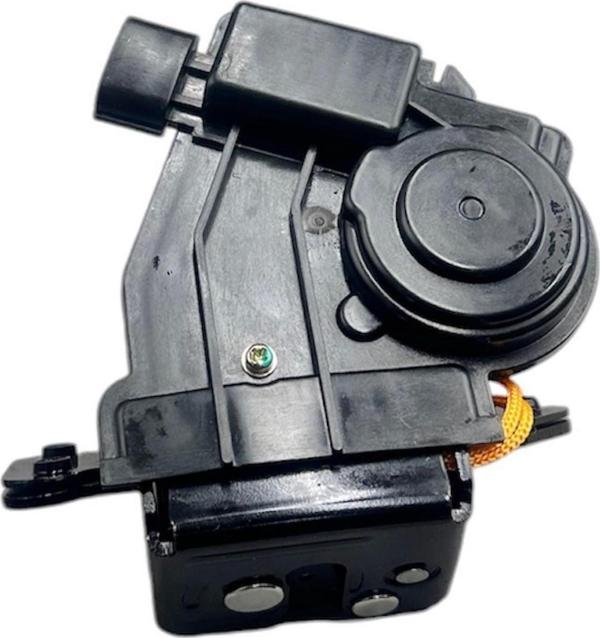 Toyota Auris Arka Bagaj Kilit Komple 2007-2012 69350-02080 - Image 1