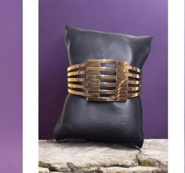 Çelik gold renk kaburga model kelepçe bileklik  - Image 1