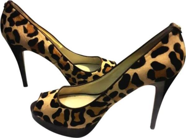Michael Kors York Leopar Tüylu Platform Tabanlı Yüksek Topuk Açık Burun Kadın Ayakkabı - Image 1