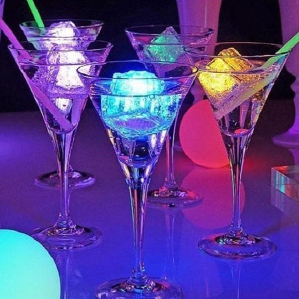 12 ADET LED IŞIKLI BUZ KÜPÜ LED LİGHT ICE CUBE YILBAŞI IŞIKLARI RENKLİ KOKTEYL IŞIĞI - Image 1