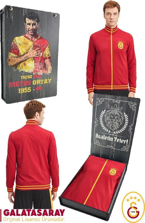 Galatasaray Orijinal Lisanslı Dik Yaka Fermuarlı Erkek Sweat Metin Oktay Baskılı Hediyelik Kutulu - Image 1