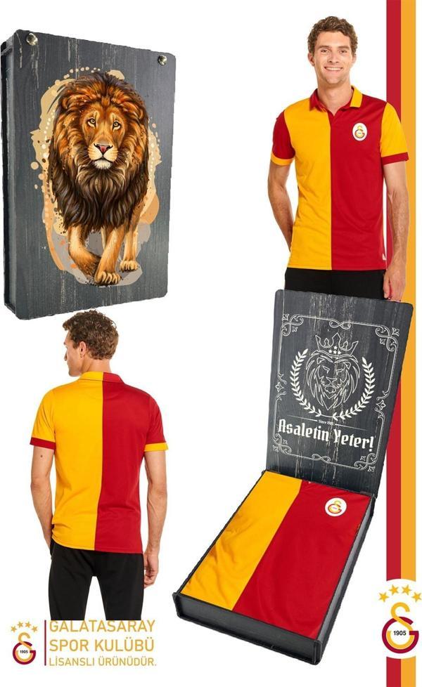 Galatasaray Orijinal Lisanslı Match Day T-shirt Gs Aslan Baskılı Hediyelik Ahşap Kutulu - Image 1