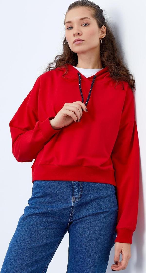 Kırmızı Uzun Kol Rahat Form Kapüşonlu Kadın Sweatshirt - 97115 - Image 1