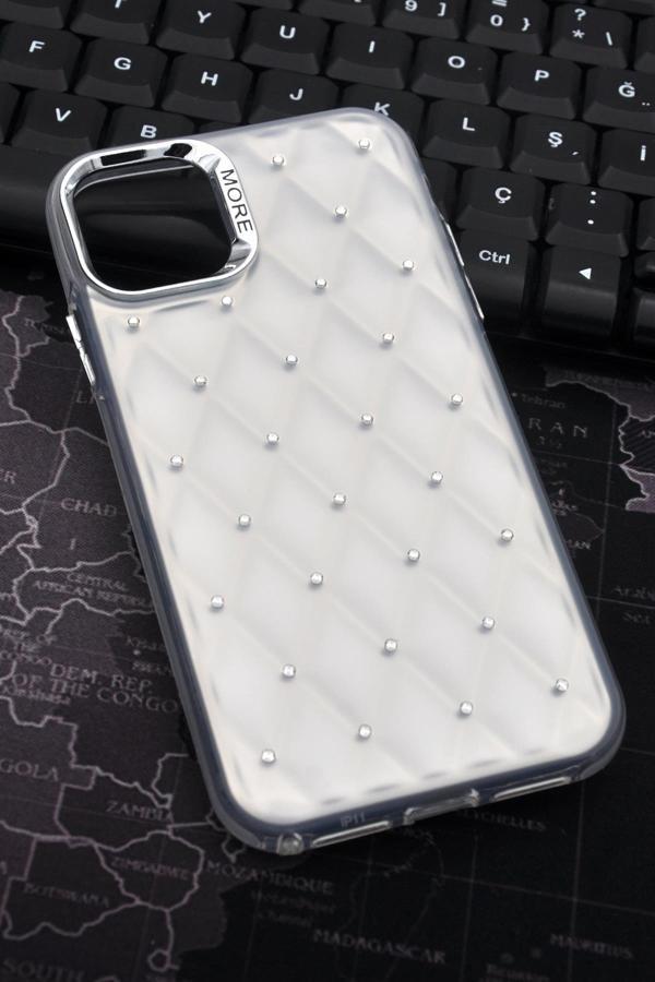 iPhone 13 Pro Max Uyumlu Baklava Desenli Pırlanta Taşlı Sert Kapak Kılıf Beyaz - Image 1