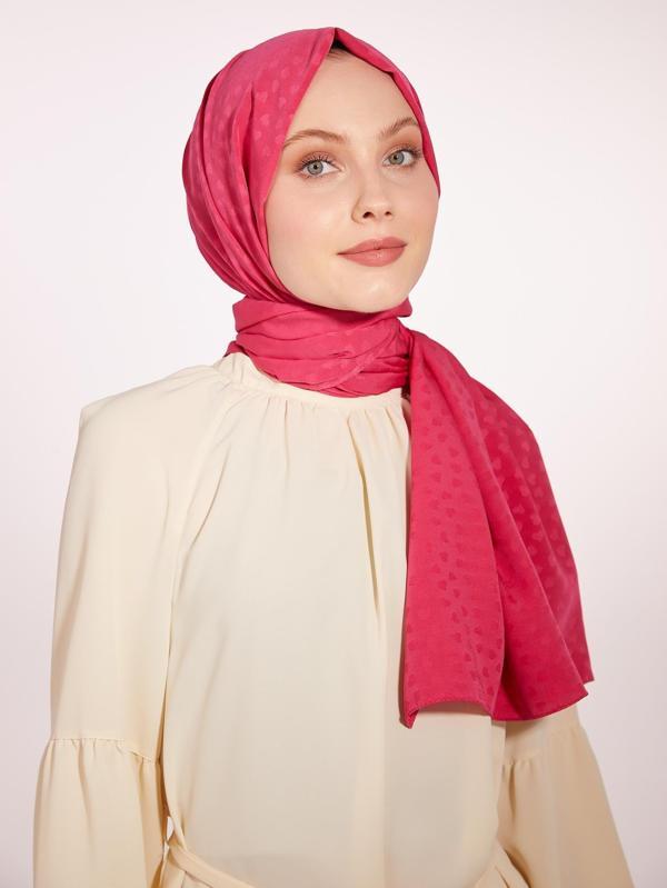 Armine Abiyelik Kalp Detaylı Şal Fuşya - Image 1