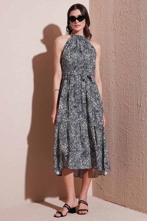 Lela Desenli Regular Fit Halter Yaka Kemerli Midi Boy Bayan Elbise 6772030 SİYAH - Image 1