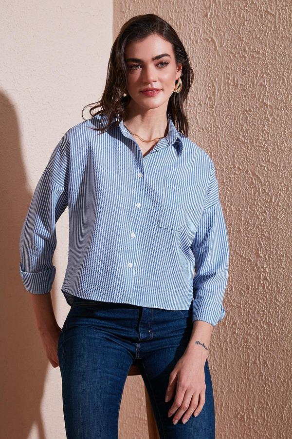 Lela Regular Fit Çizgili Göğüs Cepli Dokulu Bayan Gömlek 6772870 İNDİGO - Image 1