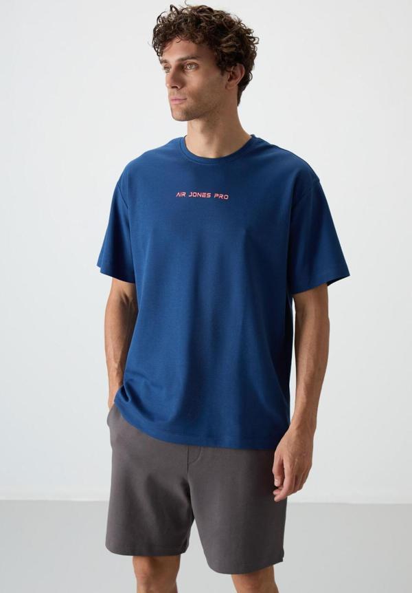 Parlament Pamuklu Kalın Yüzeyi Dokulu Oversize Fit  Baskılı Erkek T-Shirt - 88364 - Image 1