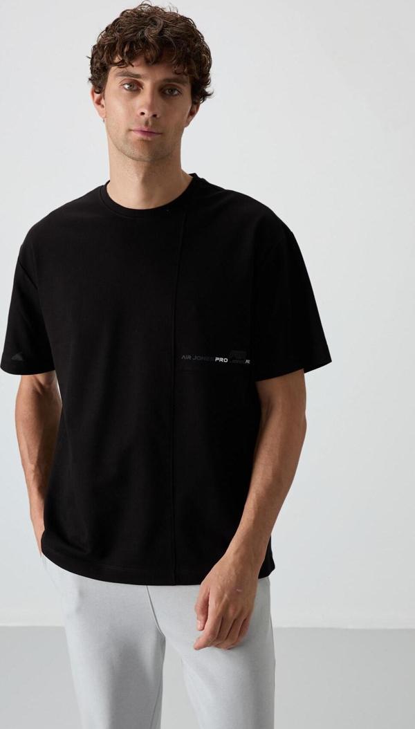 Siyah Pamuklu Kalın Yüzeyi Dokulu Oversize Fit  Baskılı Erkek T-Shirt - 88370 - Image 1