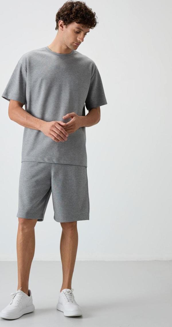 Gri Melanj Pamuklu Kalın Yumuşak Dokulu Oversize Fit Basic Erkek Şort Takım - 85249 - Image 1