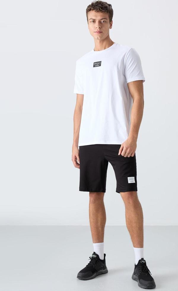 Beyaz - Siyah Pamuklu Yumuşak Dokulu Standart Fit Baskılı Erkek Şortlu Takım - 85243 - Image 1