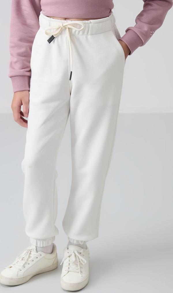 Ekru Pamuklu İçi Tüylü Yumuşak Dokulu Standart Fit Nakışlı Kız Çocuk Eşofman Alt - 75158 - Image 1