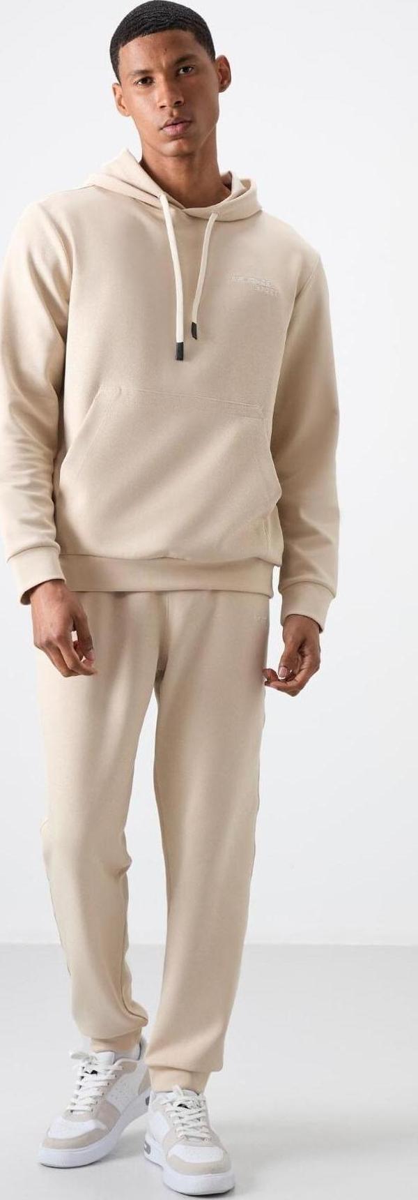 Bej Pamuklu Kalın Yumuşak Dokulu Comfort Fit Nakışlı Erkek Eşofman Takım - 85255 - Image 1