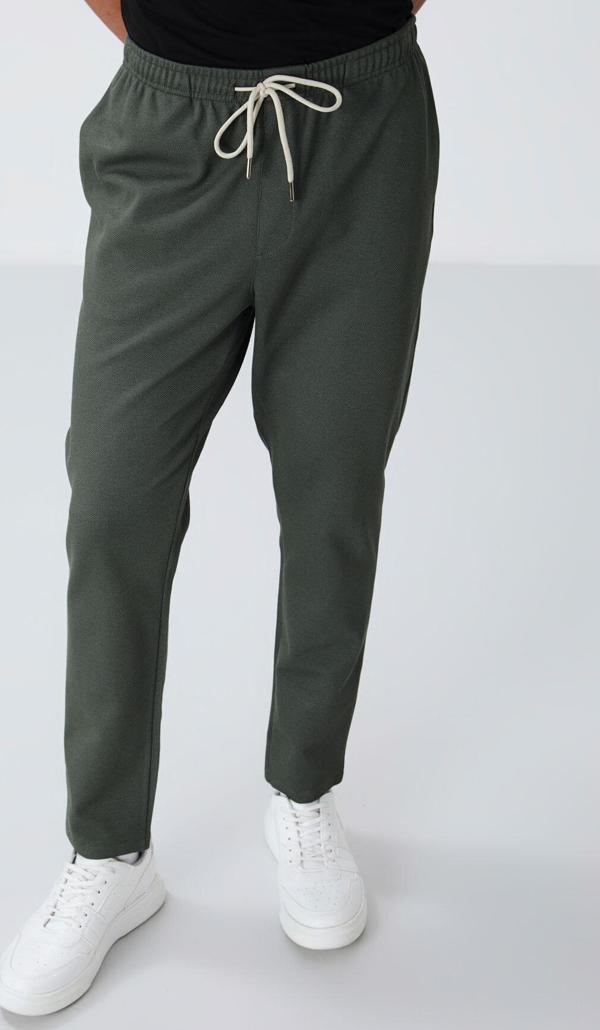 Haki Yüzeyi Dokulu Standart Fit Erkek Eşofman Alt - 82155 - Image 1