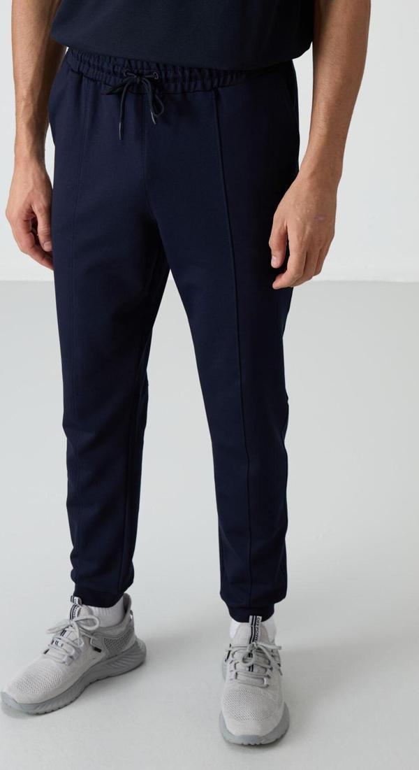 İndigo Pamuklu Yumuşak Dokulu Comfort Fit Nakışlı Erkek Jogger - 82123 - Image 1