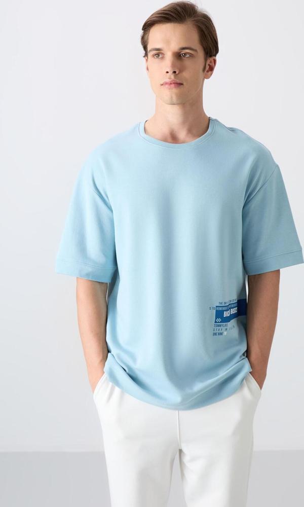 Açık Mavi Pamuklu Kalın Yumuşak Dokulu Oversize Fit Baskılı Erkek T-Shirt - 88322 - Image 1