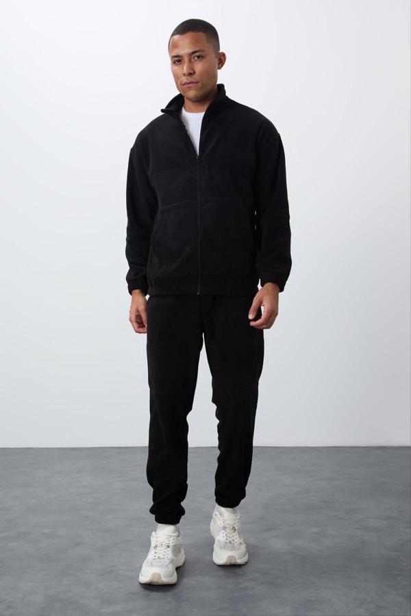 Siyah Kalın Yumuşak Dokulu Comfort Fit Nakışlı Erkek Eşofman Takım - 85269 - Image 1