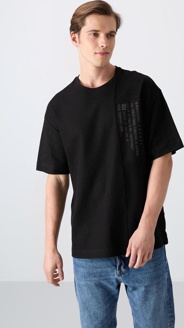 Siyah Pamuklu Kalın Yüzeyi Dokulu Oversize Fit Baskılı Erkek T-Shirt - 88338 - Image 1