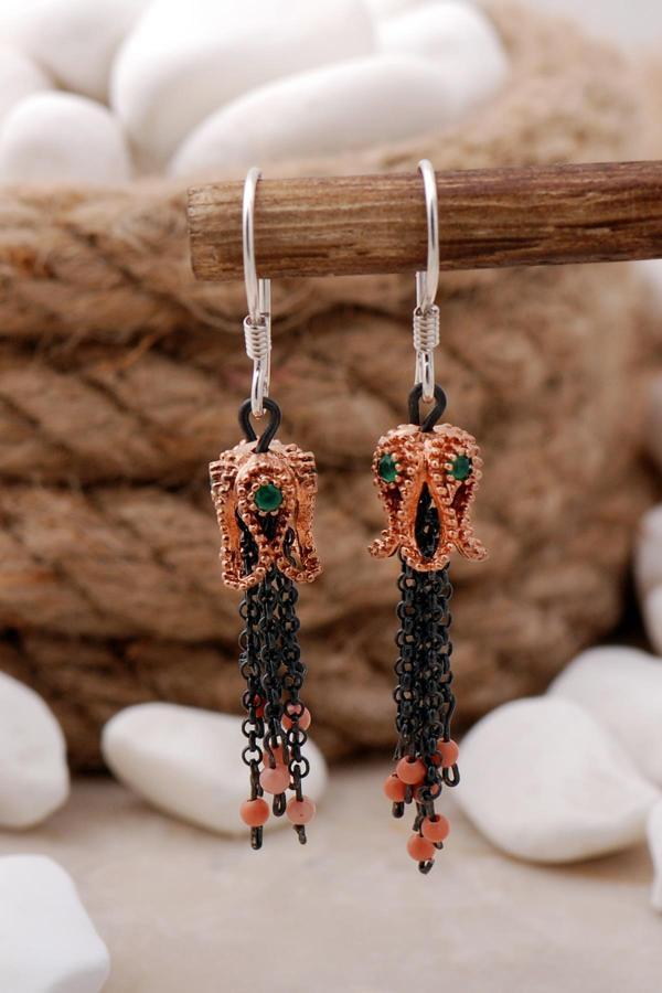 Laleli Kök Zümrüt Taşlı Püsküllü Gümüş Küpe 5651 - Image 1