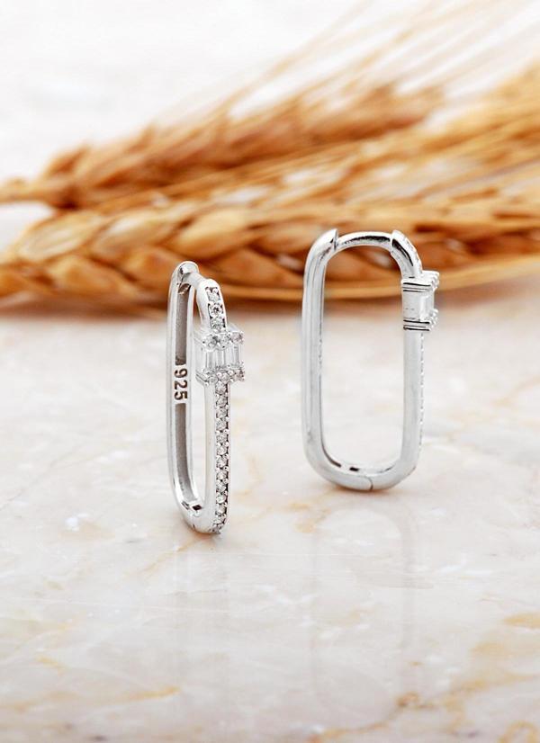 Baget Taşlı Dikdörtgen Rodyumlu Gümüş Küpe 7188 - Image 1