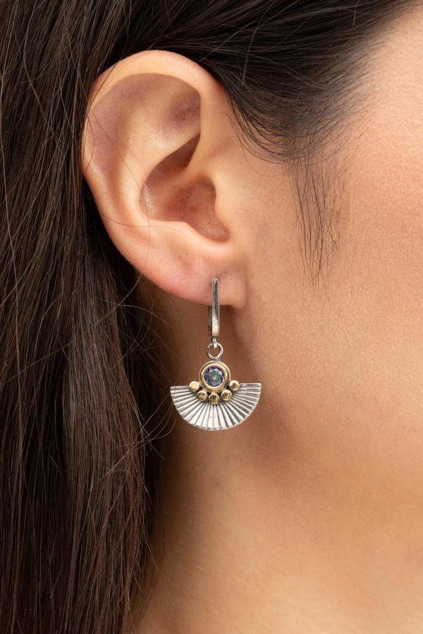 Mistik Topaz Taşlı Yelpaze Çekiç Dövme Tasarım Elişi Gümüş Küpe 7198 - Image 1