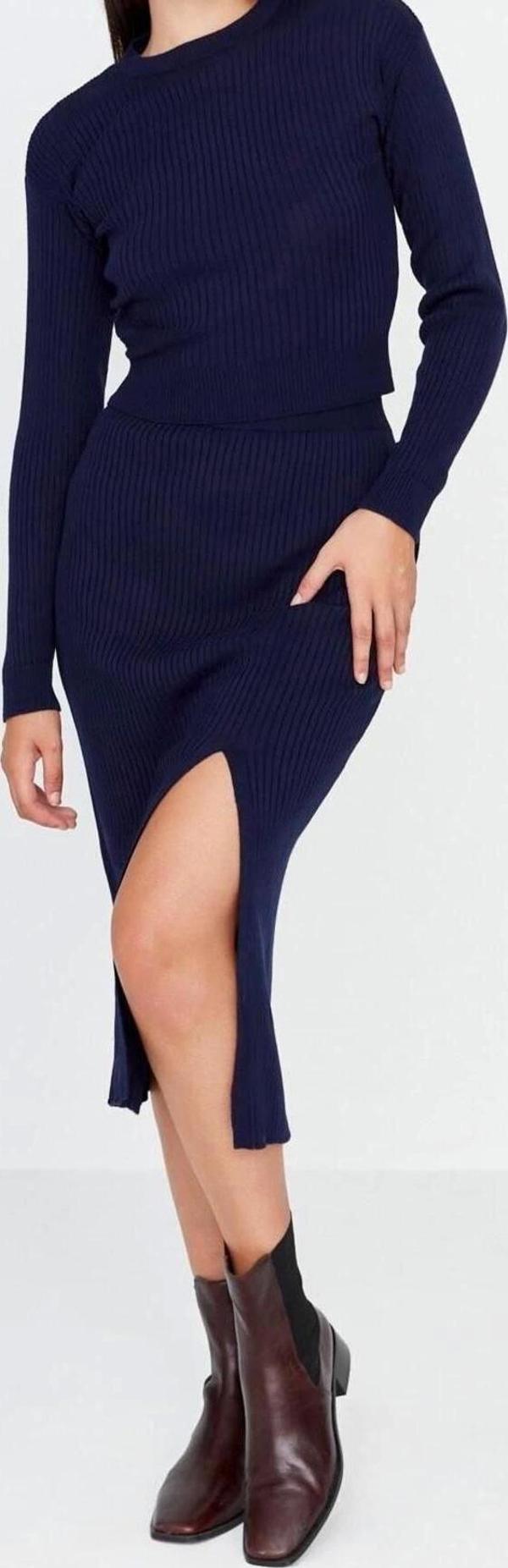 Moda Triko Düz Bisiklet Yaka Düşük Kol Günlük Crop Etekli Triko Alt-Üst Takım - Image 1
