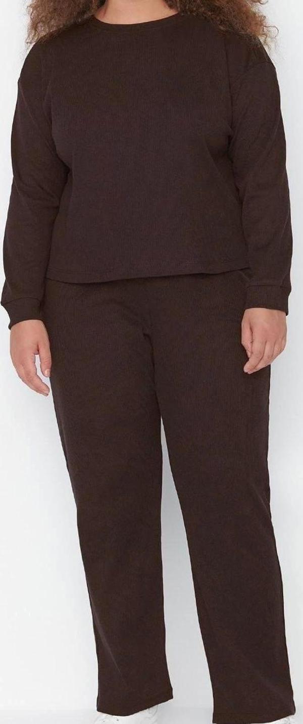 Tarz Rahat Büyük Beden Uzun Kollu Dar Paça Pijama Takımı - Image 1