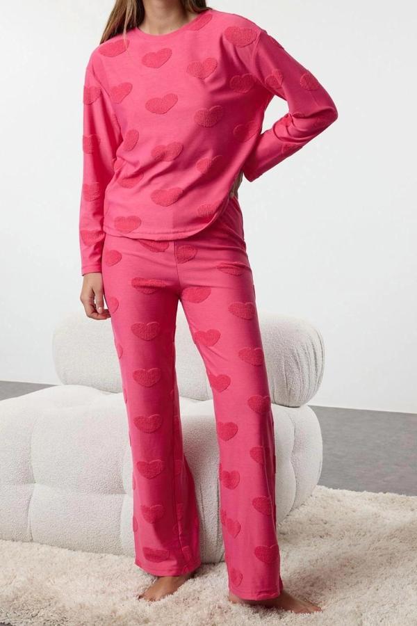 Tarz Rahat Uzun Kollu Boru Paça Kalpli Örme Pijama Takımı - Image 1