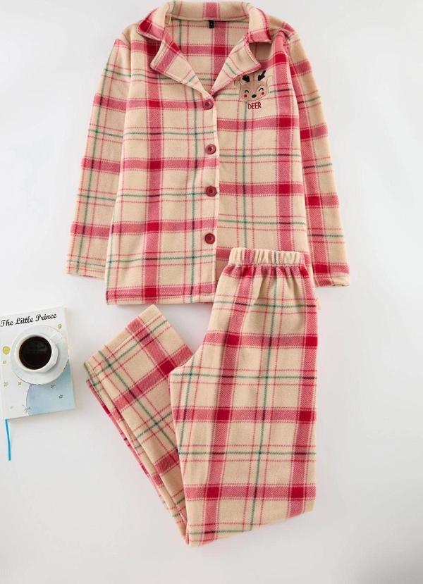 Tarz Rahat Uzun Kollu Boru Paça Nakışlı Ekoseli Polar Kışlık Örme Pijama Takımı - Image 1