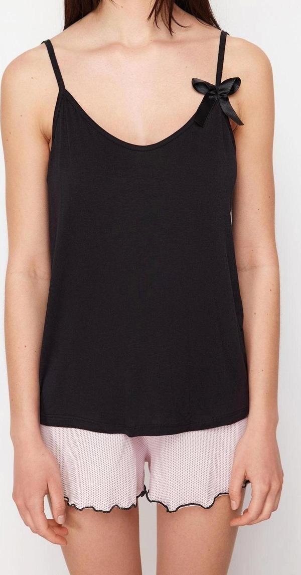 Tarz Rahat Kolsuz Kol Boru Paça %100 Pamuklu Puantiyeli Kurdele Fiyonklu İp Örme Pijama Takımı - Image 1