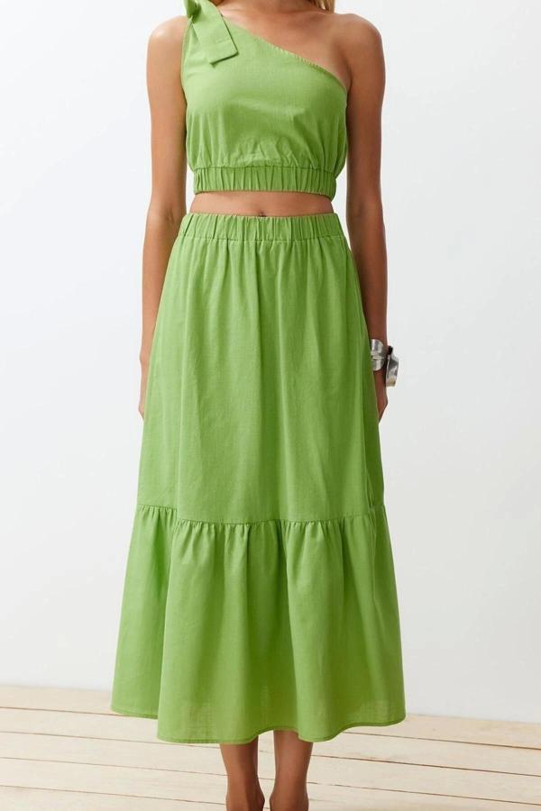 Moda Dokuma Düz Boyundan Bağlamalı Straplez Plaj Yeşil Dokuma Tek Omuz Bluz Etek Takım - Image 1